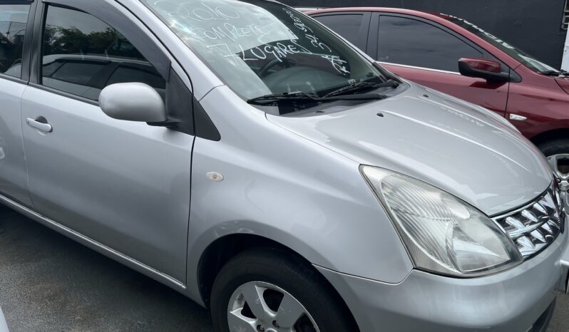 
								Nissan Grand Livina 2010 7 Lugares full									