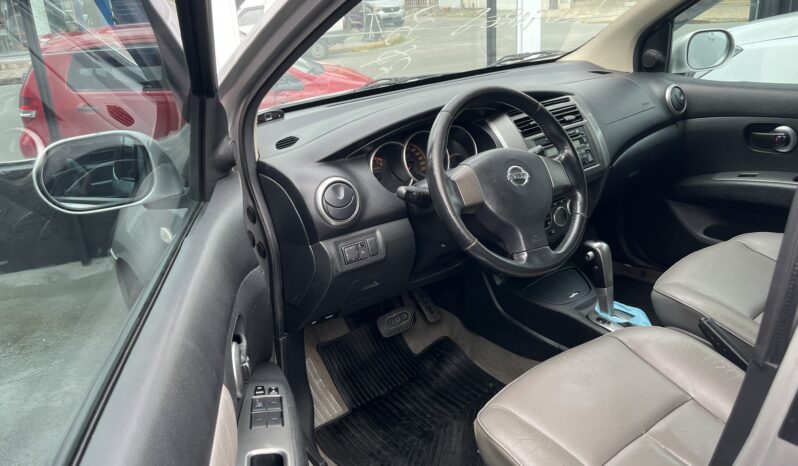 
								Nissan Grand Livina 2010 7 Lugares full									